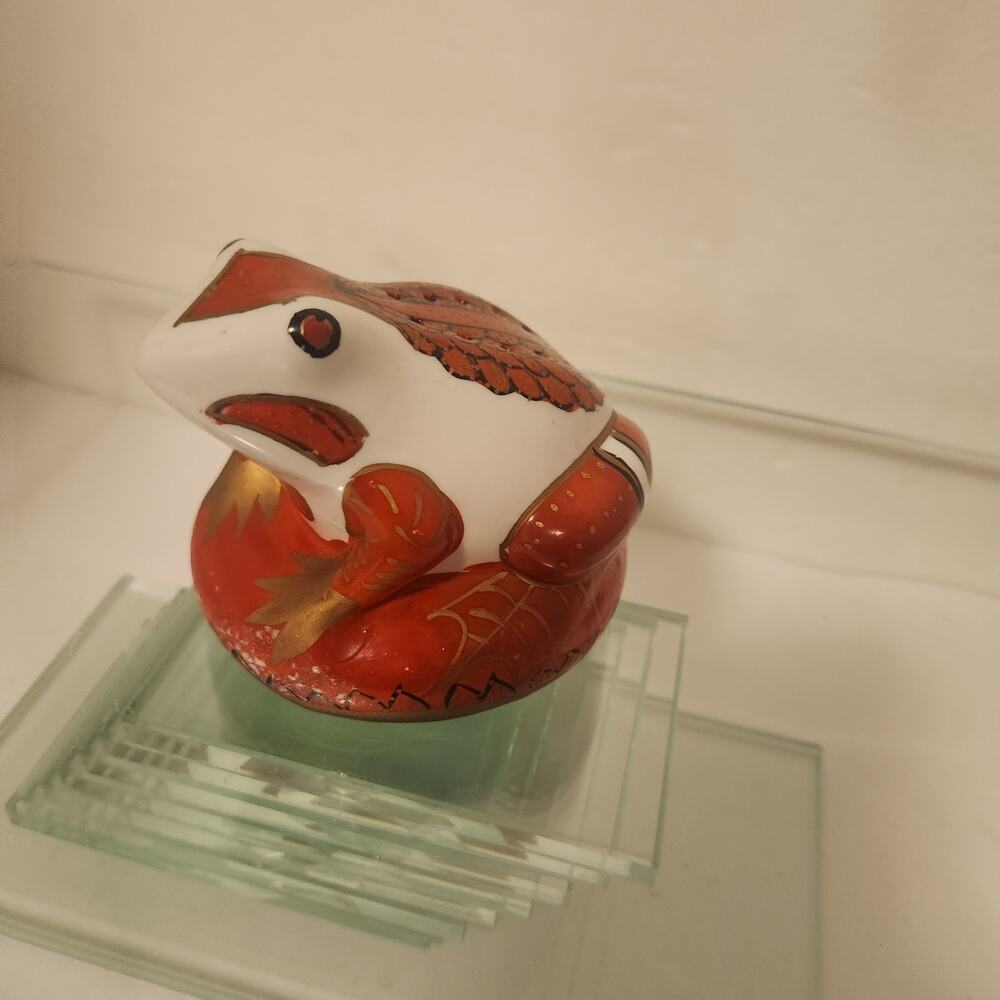 Vtg Sachet Diffuser Elizabeth Arden Frog Pomander  For Talcum or Scents